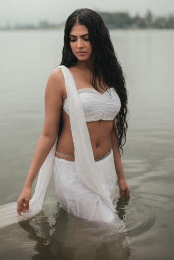 malavika mohanan 763512