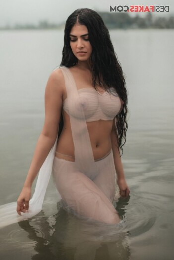 malavika mohanan 7b9a5a