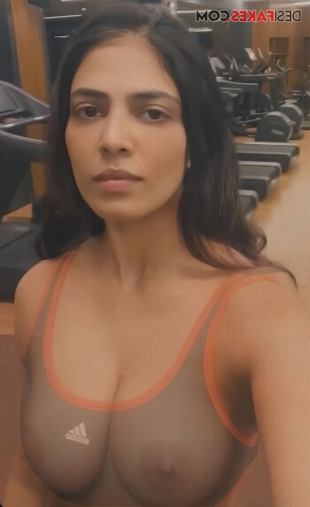 malavika mohanan aeeae6