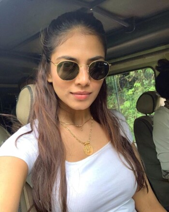malavika mohanan b54bc6