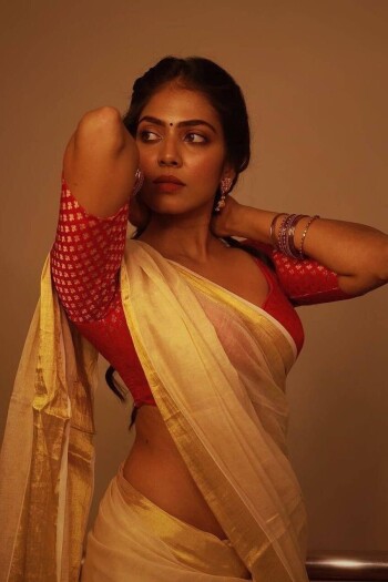 malavika mohanan fa918e