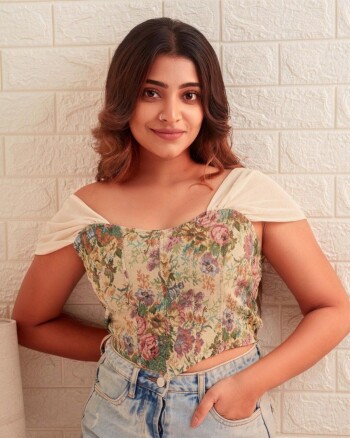 malavika sreenath adb04a