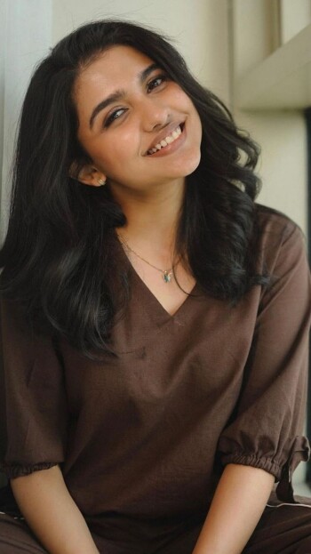 mamitha baiju 33ee0e