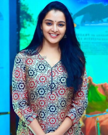 manju warrier cb8278