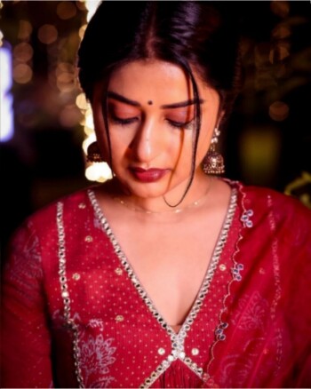 meera jasmine 8086d7
