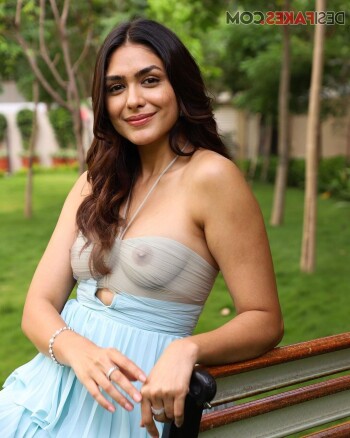 mrunal thakur 05f6cb