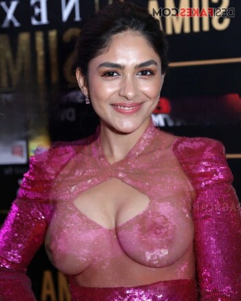 mrunal thakur 3fff97