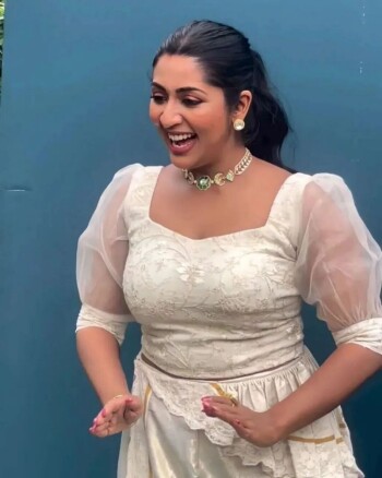 navya nair b272c9