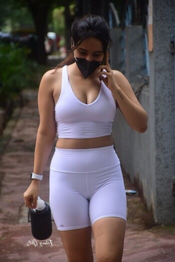 neha sharma 59c774