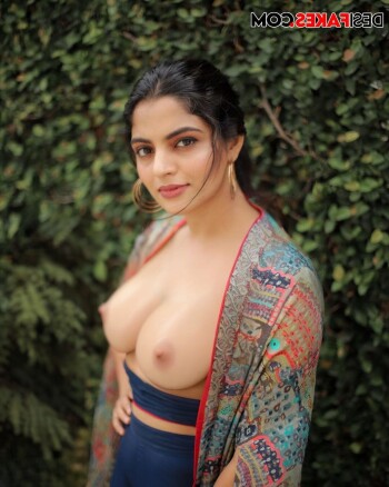 nikhila vimal 288c64