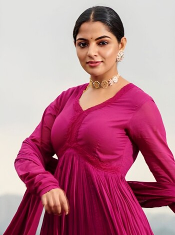 nikhila vimal 422a53