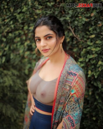 nikhila vimal 45be35