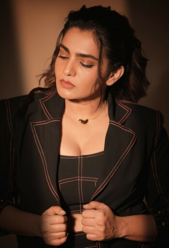 parvathy thiruvothu 012e1c