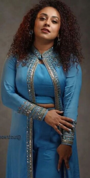 pearle maaney 767a6b
