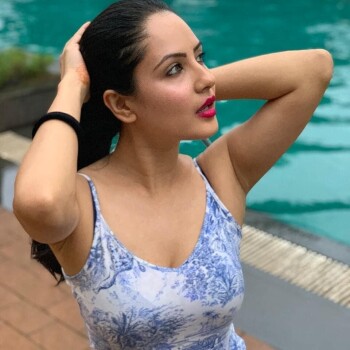 pooja banerjee 7d6f7d