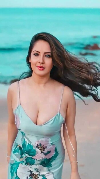 pooja banerjee 877780