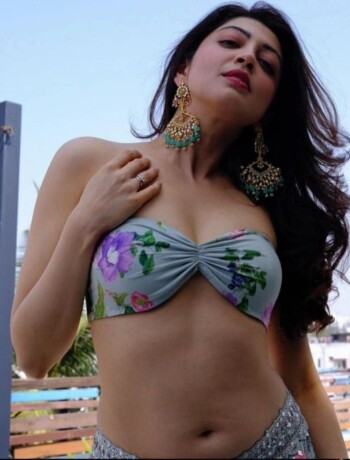 pranitha subhash 57fc12