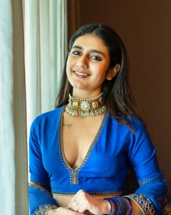 priya varrier 6ff389