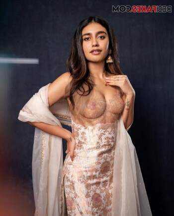 priya_varrier_cb8913.jpg