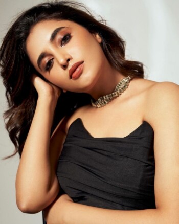 priyanka mohan 438f61