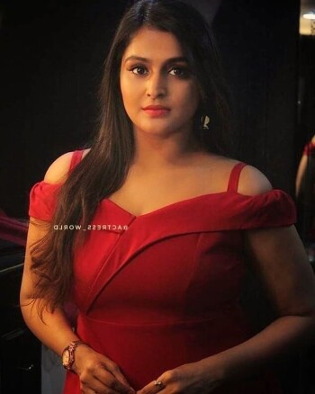 remya nambeesan 135f1c