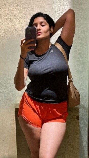 rithika singh 35c185