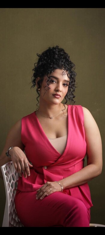 ritika singh 117328