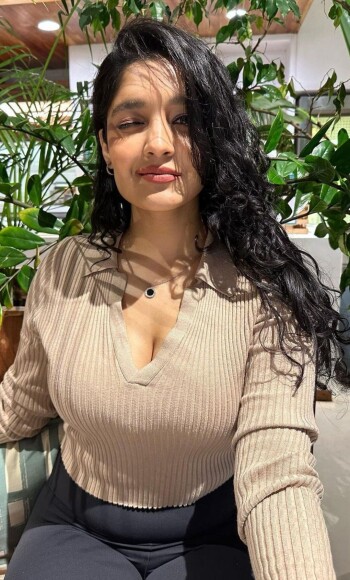 ritika singh 86bb3f
