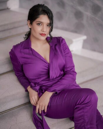 ritika singh 93dcca