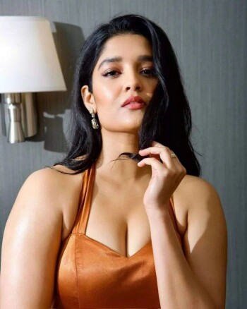 ritika singh dc2474