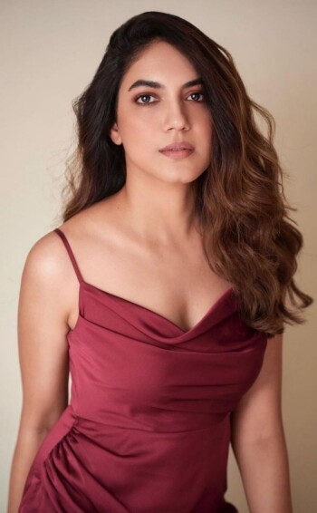 ritu varma 8a537e