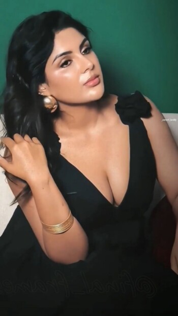 samyuktha menon b329e3