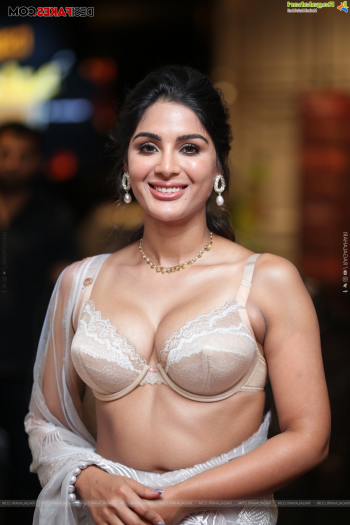 samyuktha menon d63f70