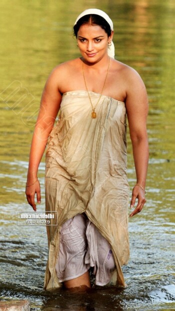 shweta menon 710f75