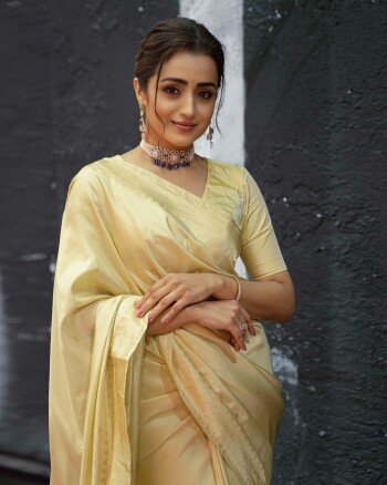 trisha krishnan f8545a