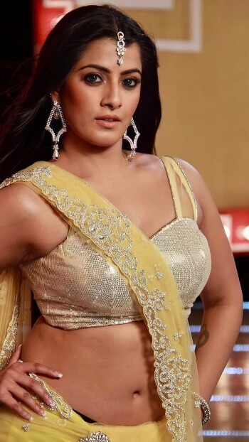 varalaxmi sarathkumar 5096e7