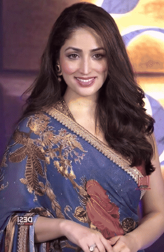 yami_gautam_a34f0c.gif