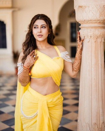 sonarika bhadoria e77db7
