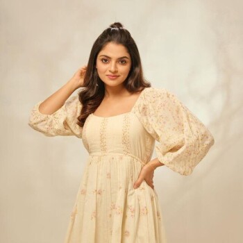 nikhila vimal 9d3898