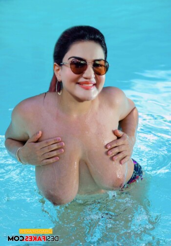 honey rose pool 285fa0