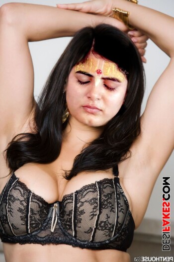 devi chitralekha bb0556