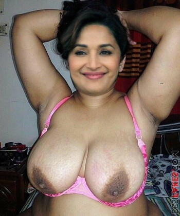 madhuri dixit e097c7