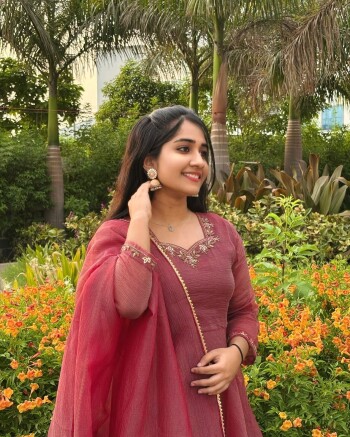 gopika_184f2d.jpg