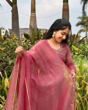 gopika_572edc.jpg