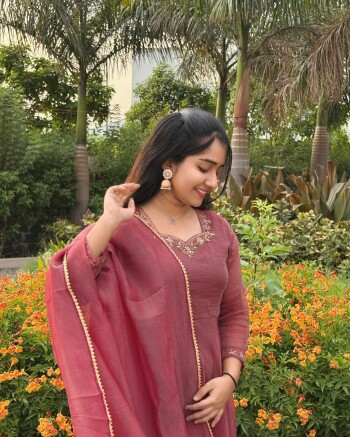 gopika_5b1821.jpg