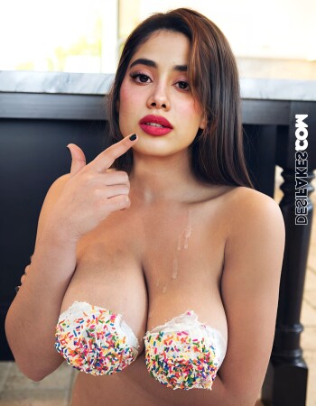 jhanvi 2d5ef6