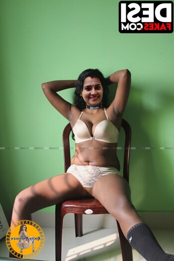 shruthi raj posing 0cc6a9