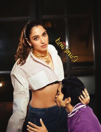 tamannaah_bhatia_navel_2cd34c.jpg